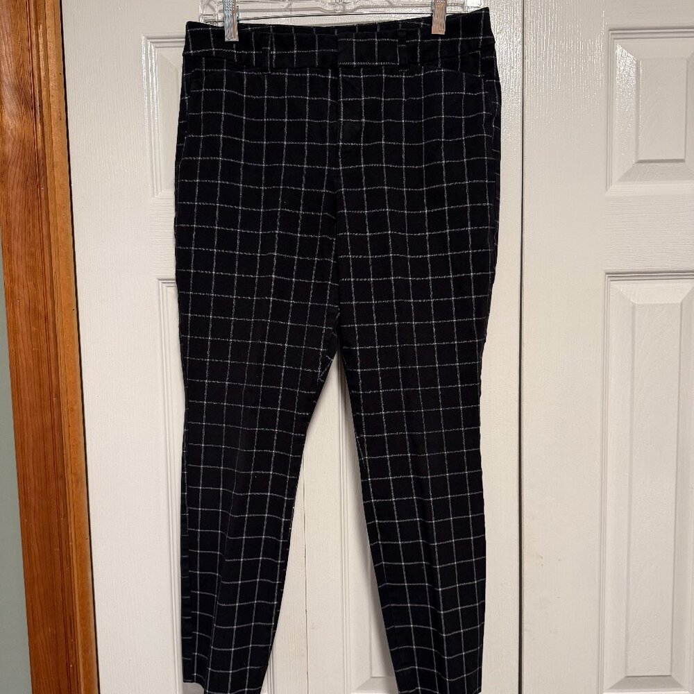 Old Navy Pixie High Rise Secret Slim Pocket Pants